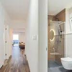 Lägenhet Luxury Penthouse - Views, Hot Tub & Pool