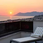 Luxury Penthouse - Views, Hot Tub & Pool Lägenhet