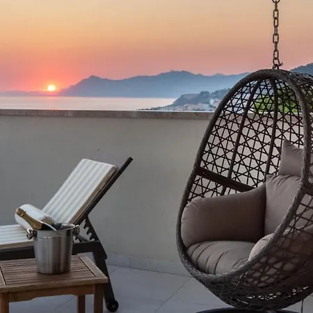 Luxury Orianna - With Views Apartman
