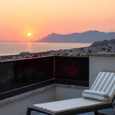 Luxury Penthouse - Views, Hot Tub & Pool Apartamento